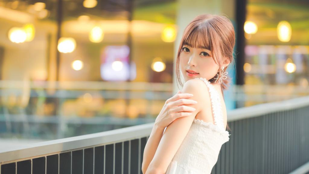 千娇百媚的亚洲美女户外写真