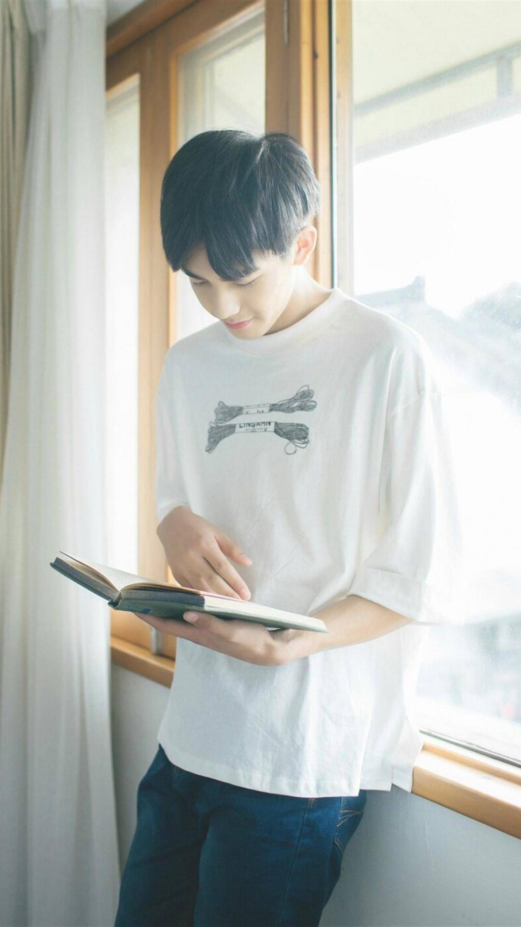 帅哥宋威龙日系写真