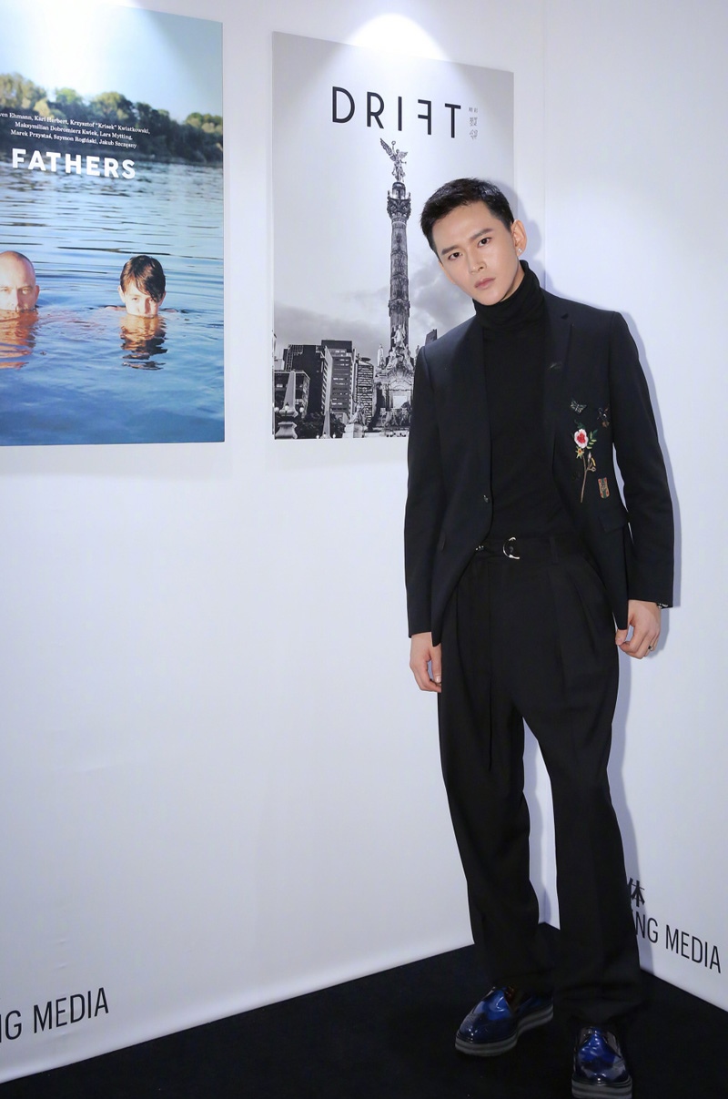 黄宥明帅气活动照