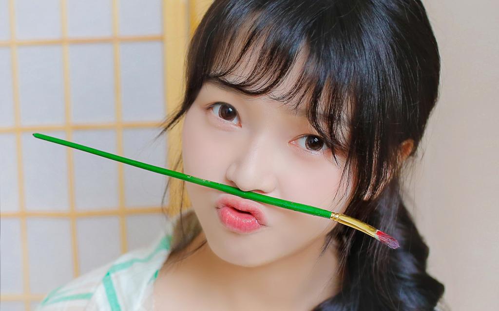 白嫩可爱美少女