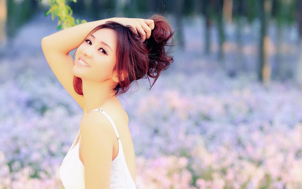 性感美女柳岩粉色写真