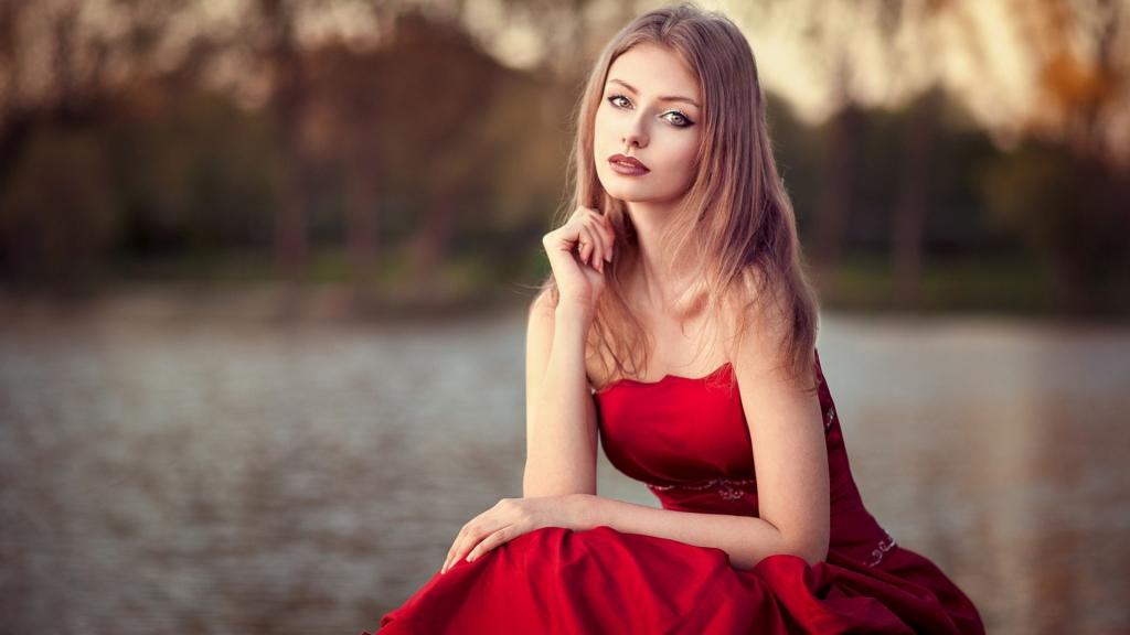 美艳动人的气质美女