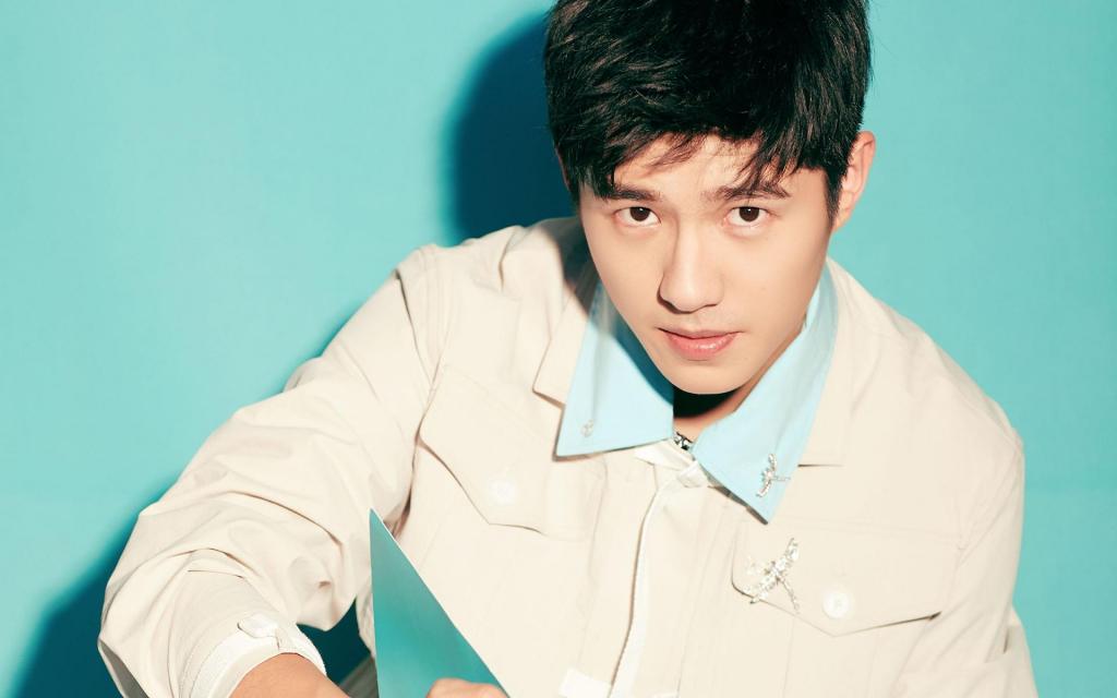 刘昊然创意帅气写真