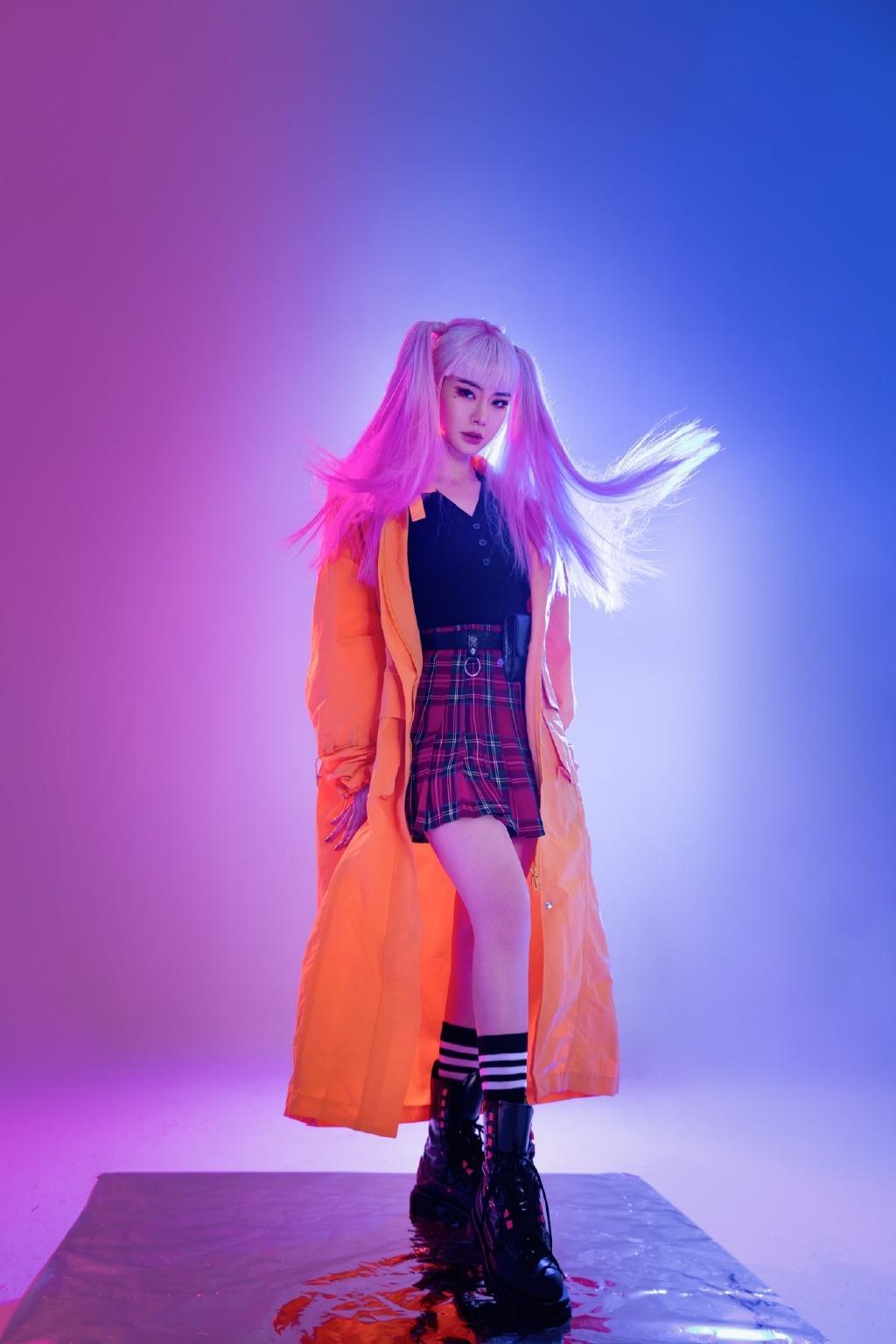 520活动女神戚薇cos孙尚香性感甜美写真