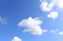 蓝天白云长相依