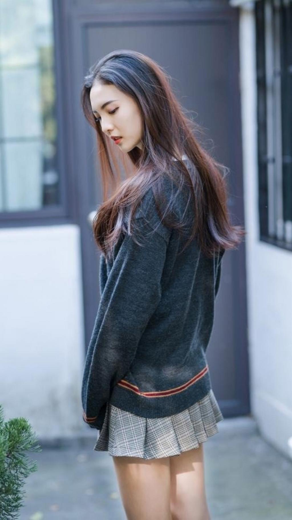 高颜值美女清新户外写真