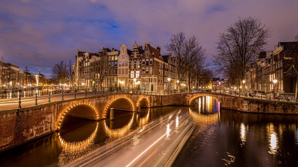 夜晚灯火辉煌的城市