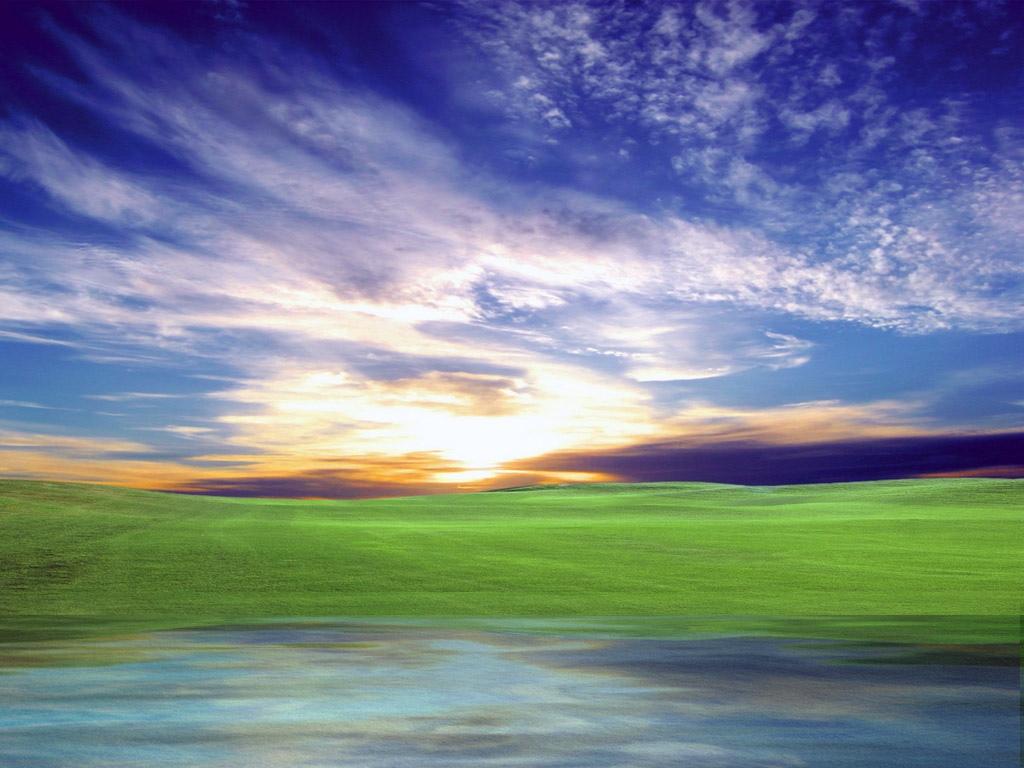 田园上空飘着红霞云朵