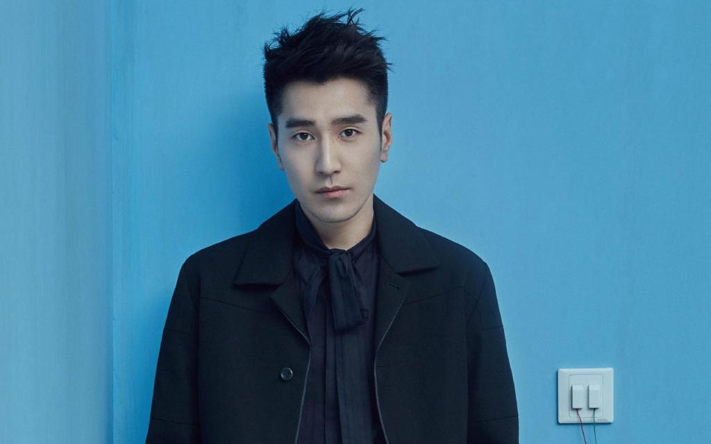 帅哥演员赵又廷帅气写真