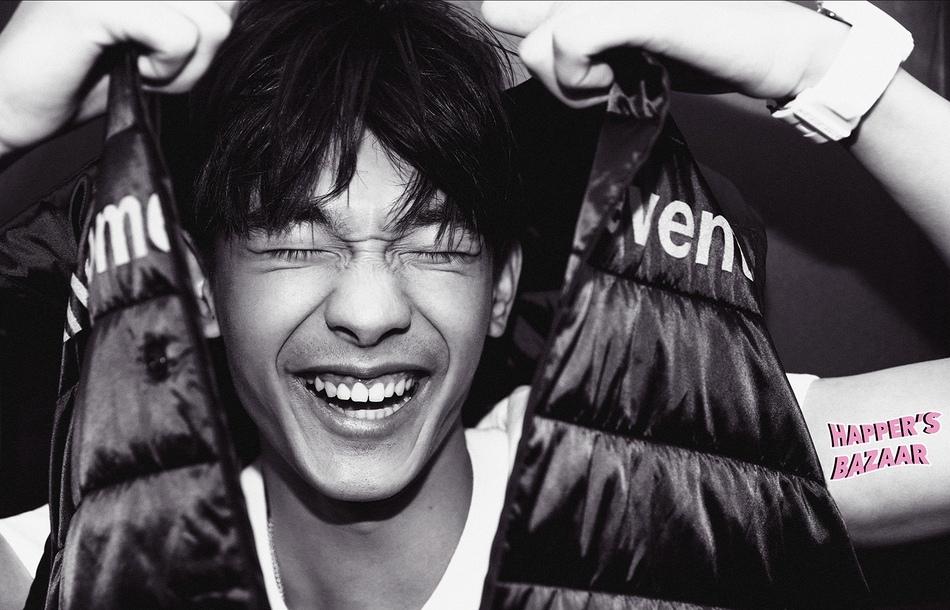 张宥浩《时尚芭莎》黑白写真