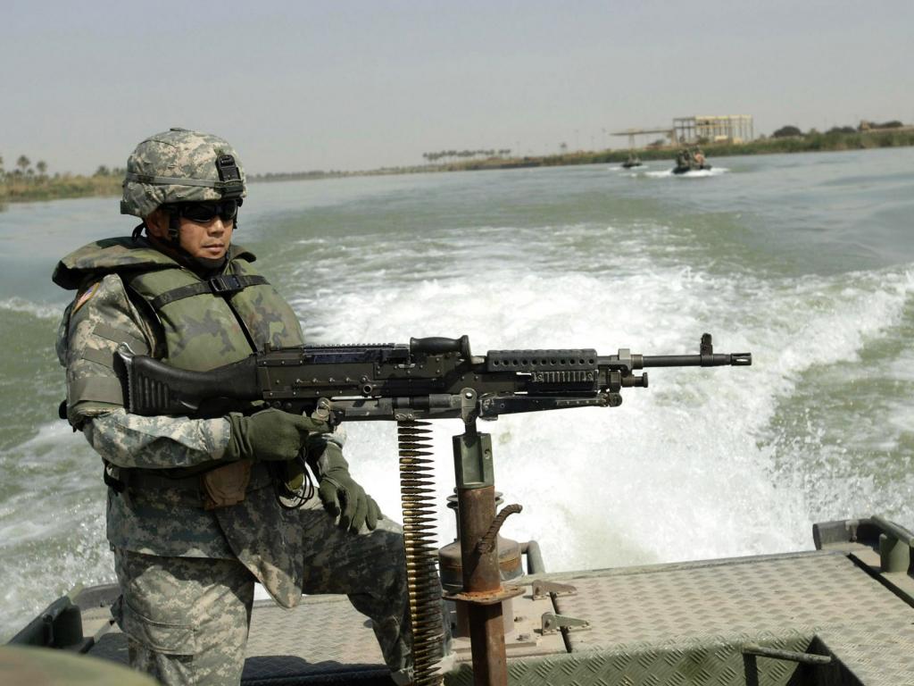 伺机而动的战区士兵