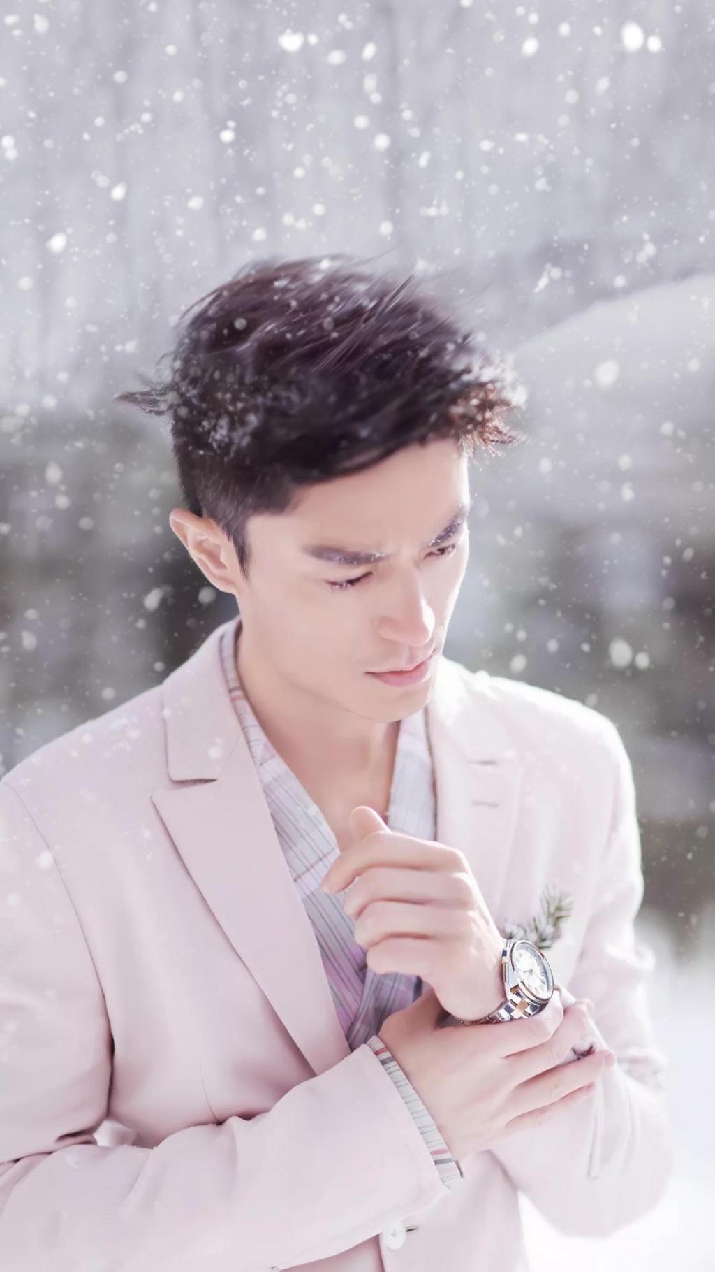 霍建华冬季写真