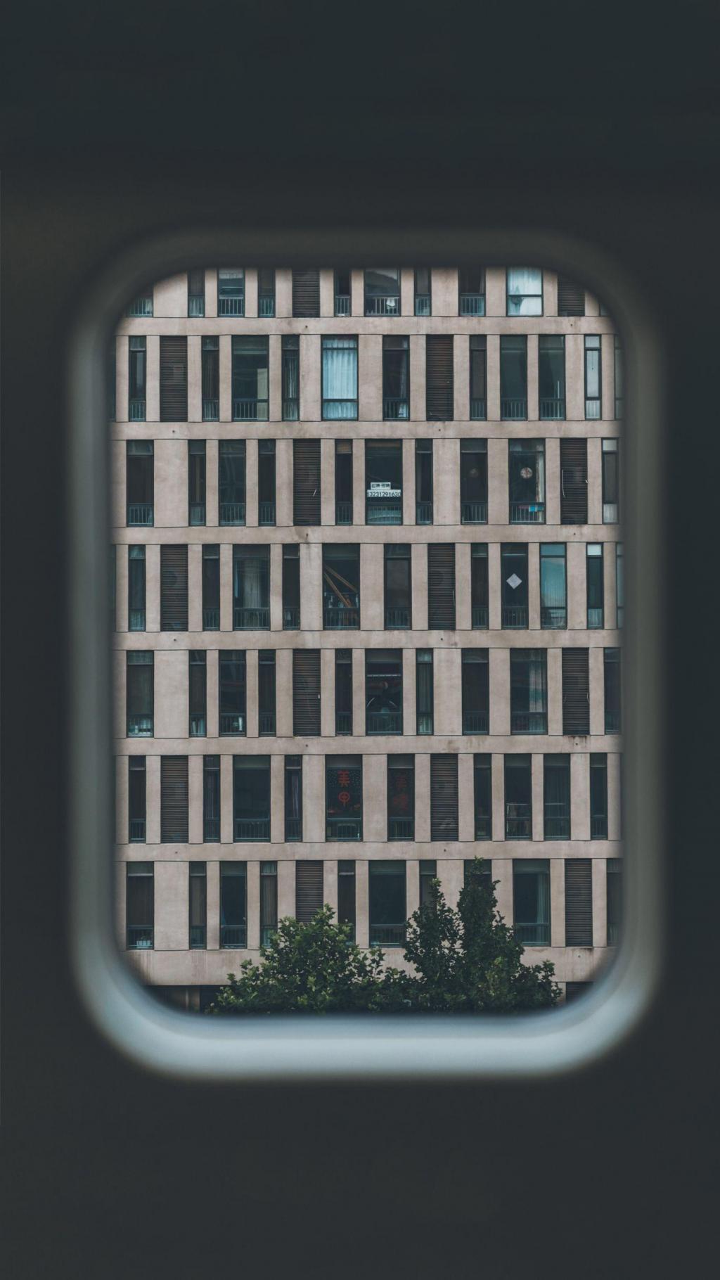 从动车内拍摄的唯美风景