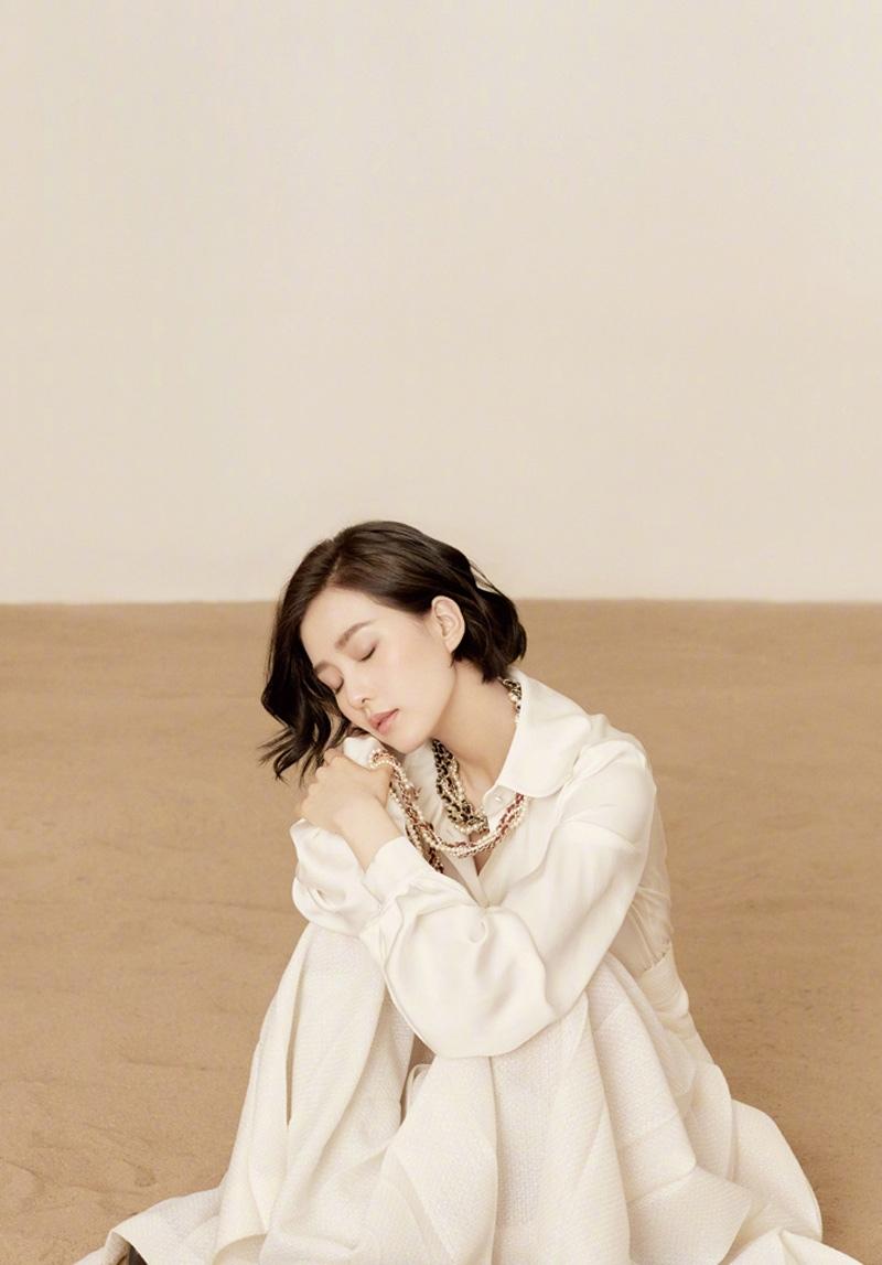 刘诗诗最新时尚杂志封面