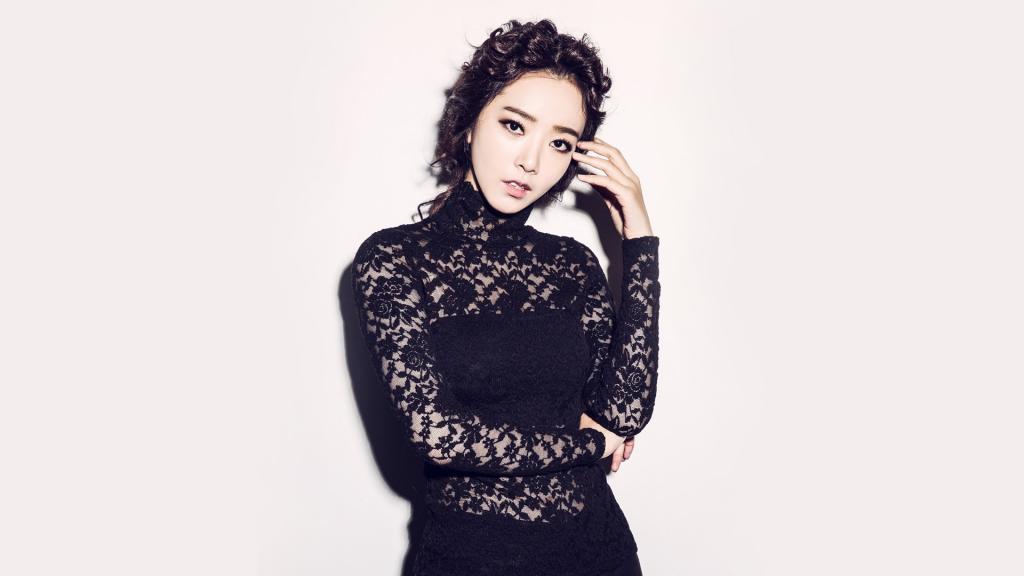 美女裴涩琪图片