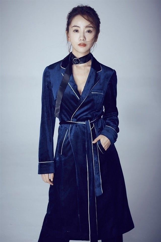 美女明星杨蓉睡衣写真