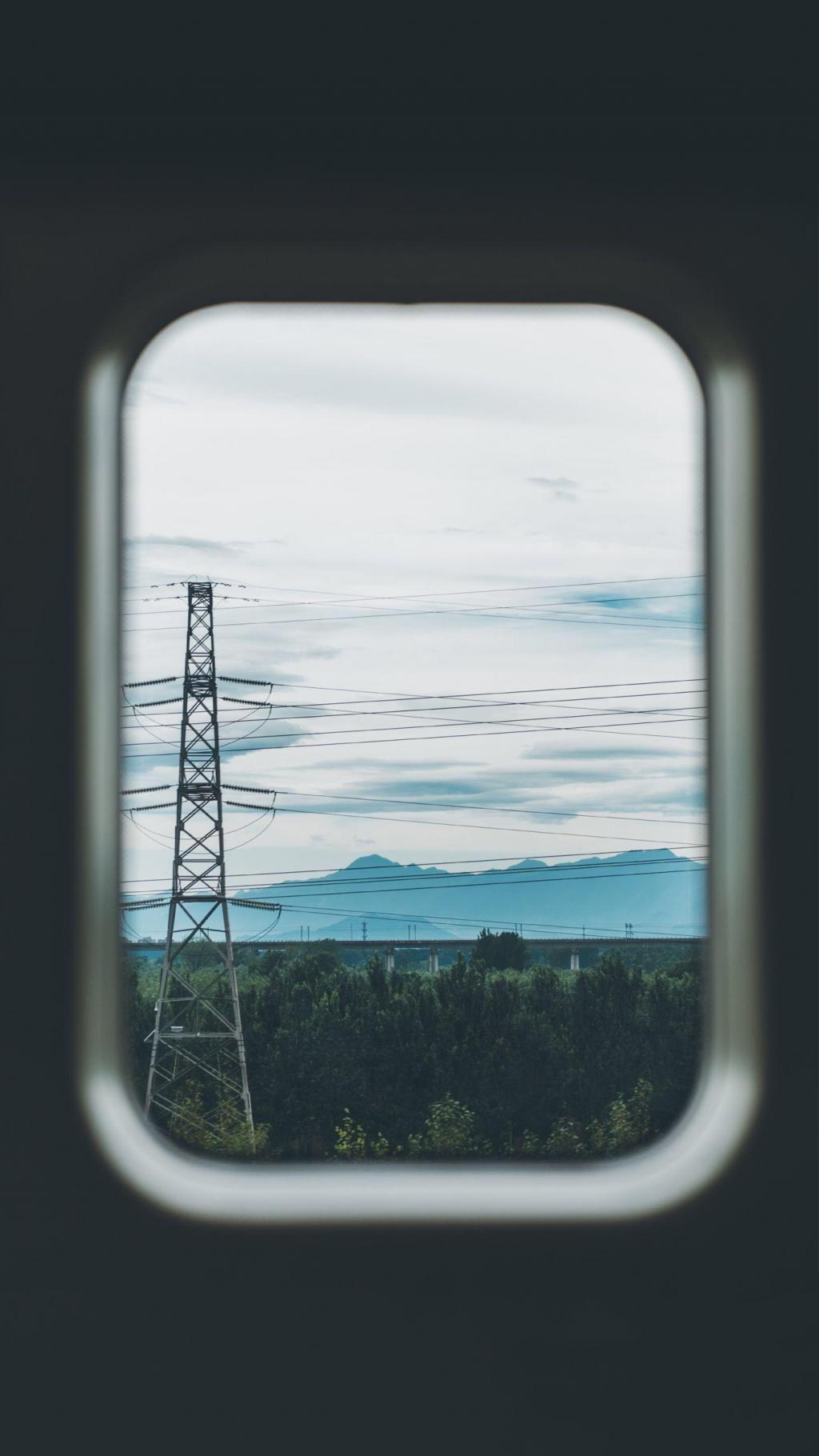 从动车内拍摄的唯美风景