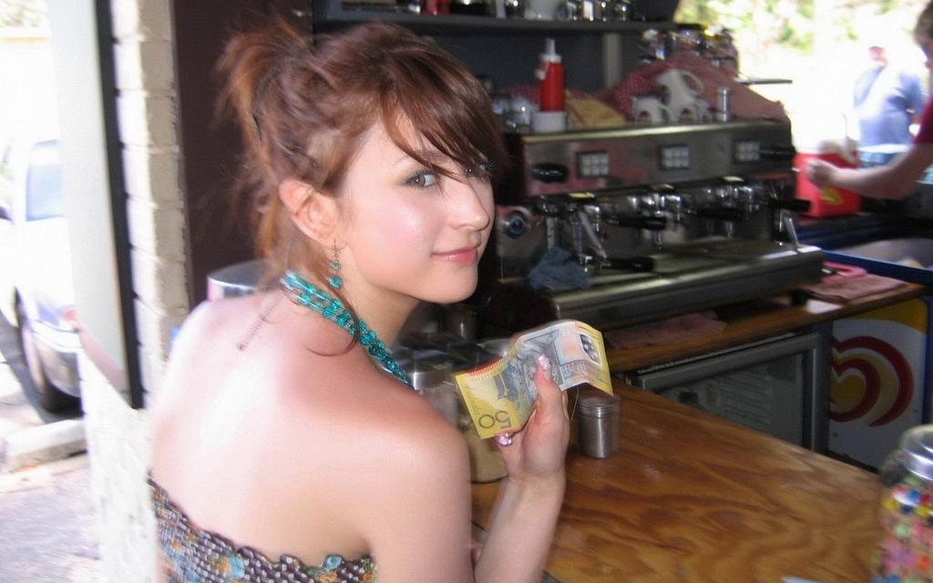 “女朋友”莉亚·迪桑