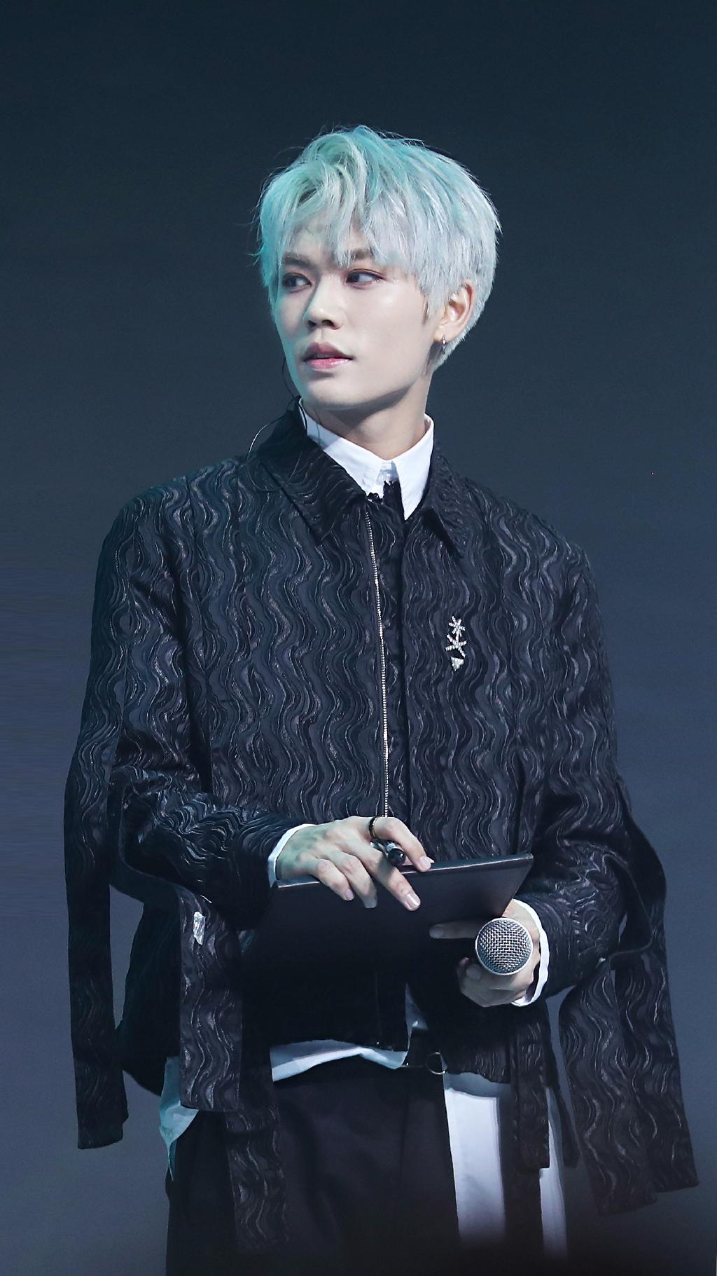 林彦俊《偶像练习生》帅气写真