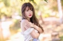 清新脱俗的美女写真