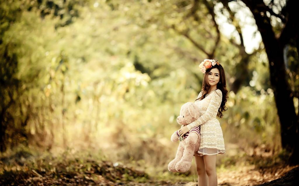 每个女生都有过一只泰迪熊