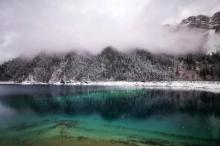 九寨沟白皑皑的唯美雪景