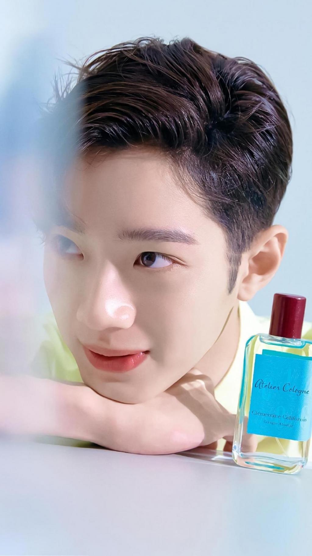 赖冠霖休闲时尚阳光写真