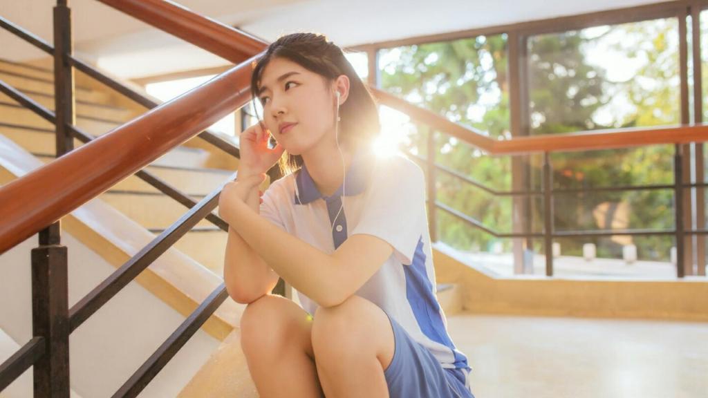 清纯校花俏皮可爱唯美校园写真