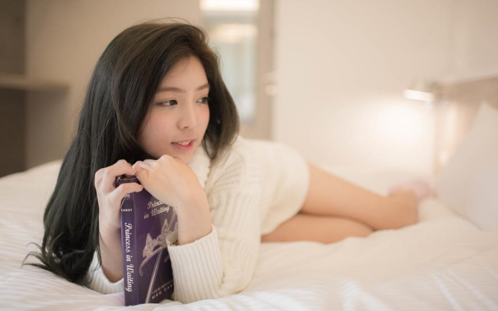 床上美女写真