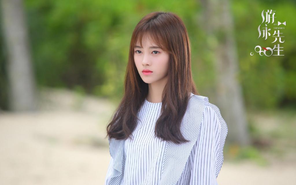 《游泳先生》鞠婧祎剧照