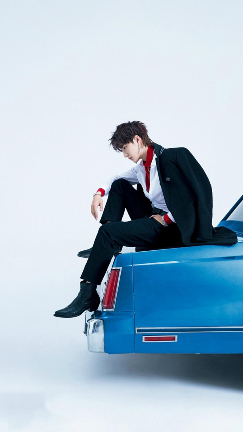 帅气小鲜肉王一博时尚写真