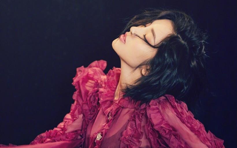 感性明星唐艺昕