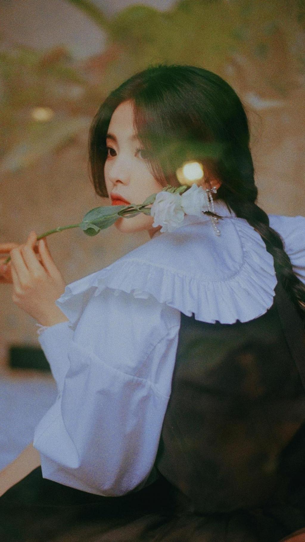 清纯甜美少女杨超越魅力写真