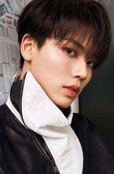 林彦俊休闲帅气写真