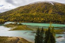 喀纳斯秋天风景