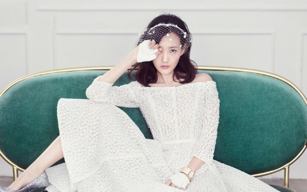 清纯美女明星李一桐时尚写真