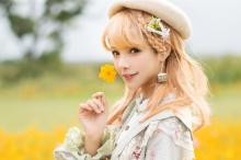 甜美花田少女谢安然清新唯美元气户外迷人写真