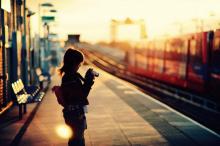 旅行美女风景图