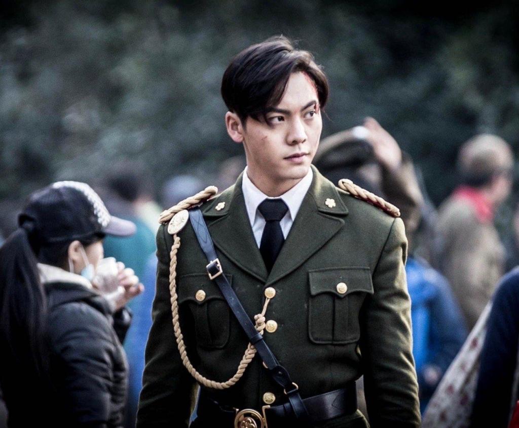 处处吻军装男神群像