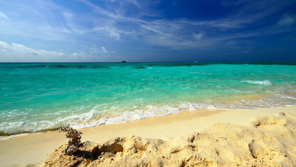 西沙全富岛海边风景