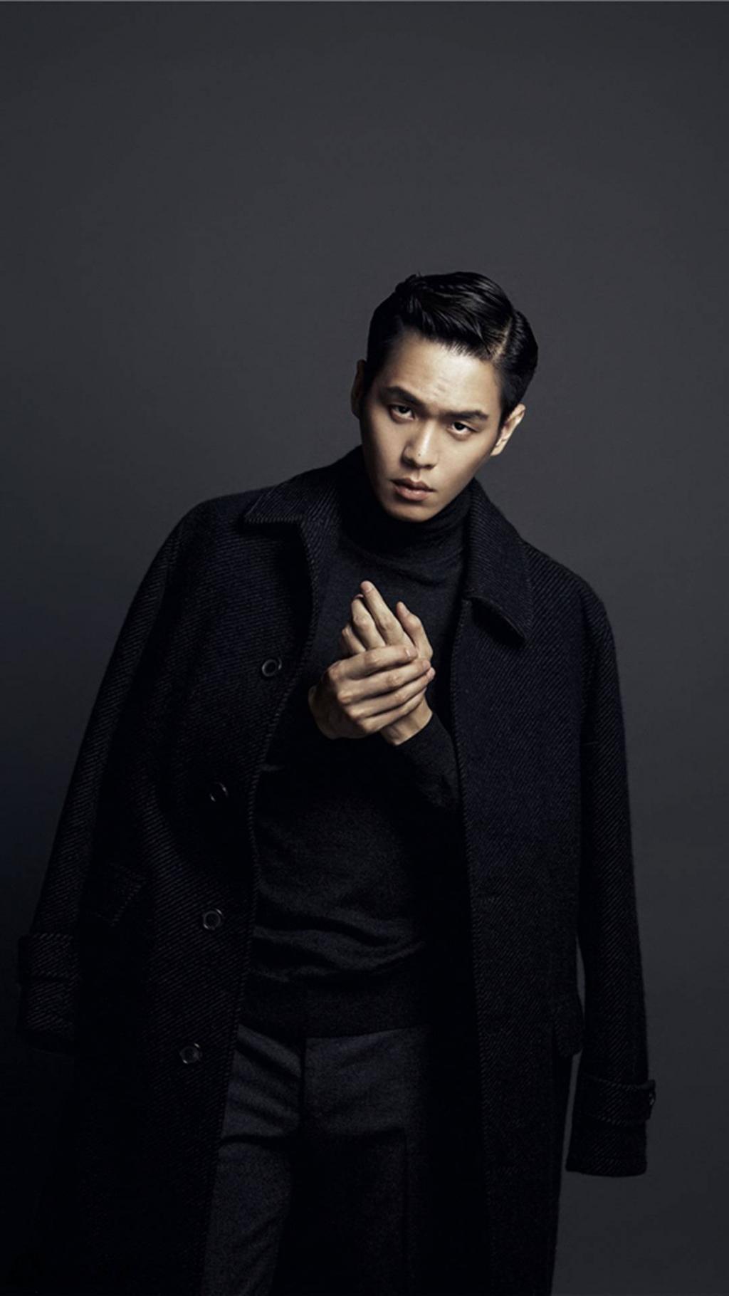 张若昀黑色优雅写真