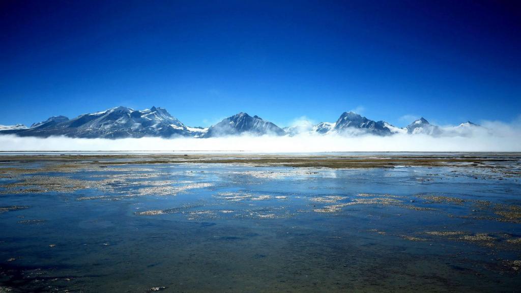 西藏卓木拉日峰