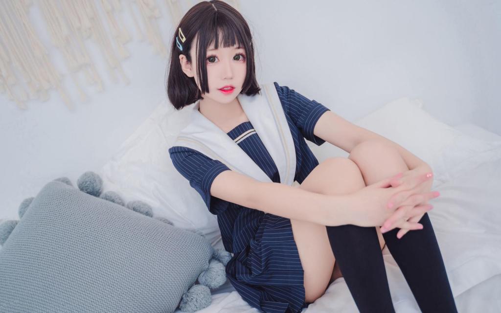 甜美元气少女jk水手服私房写真