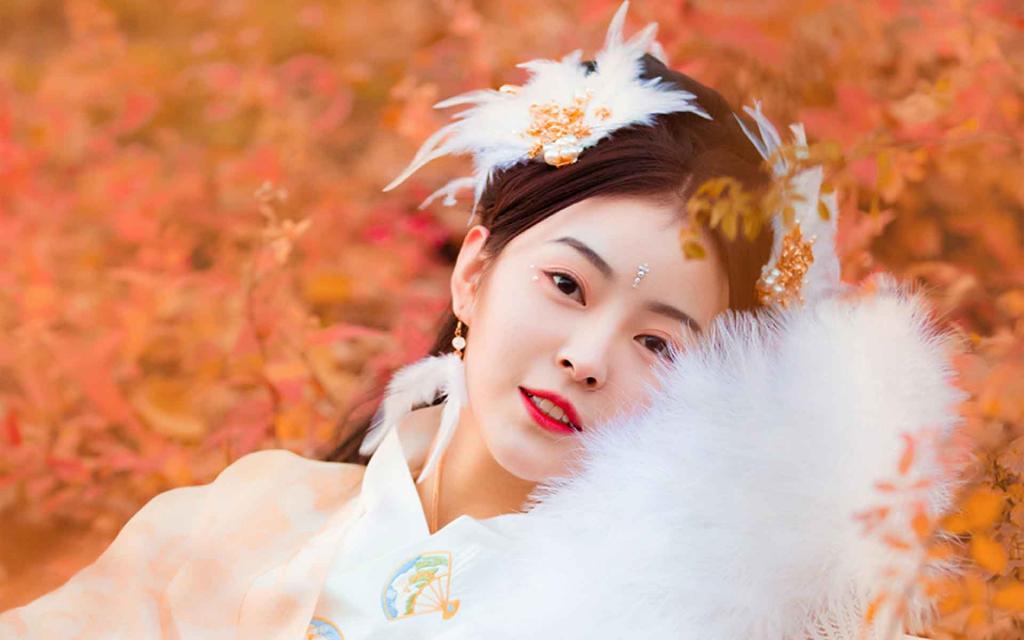 甜美俏皮古装美女写真