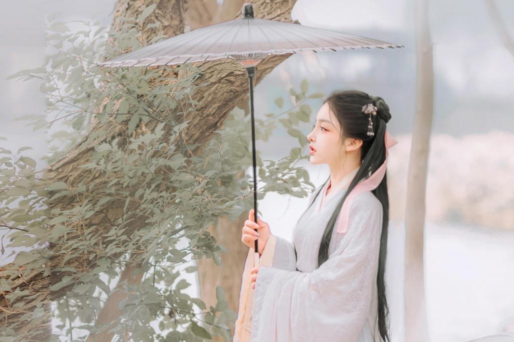 清丽素雅古风美人写真