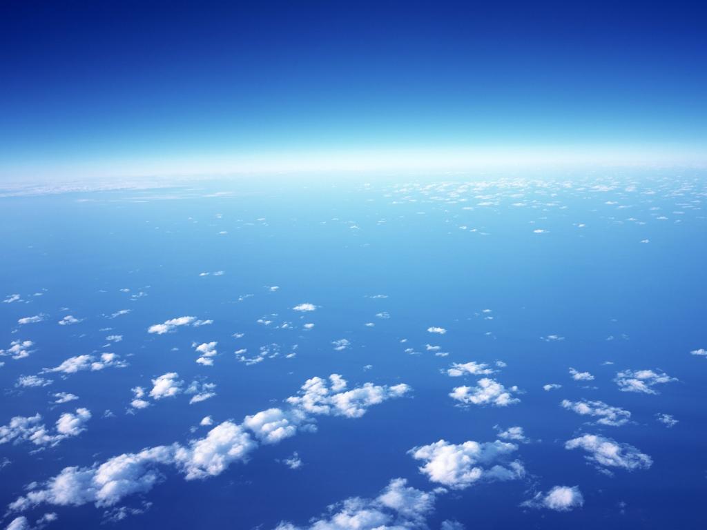 白云恋上了蓝天