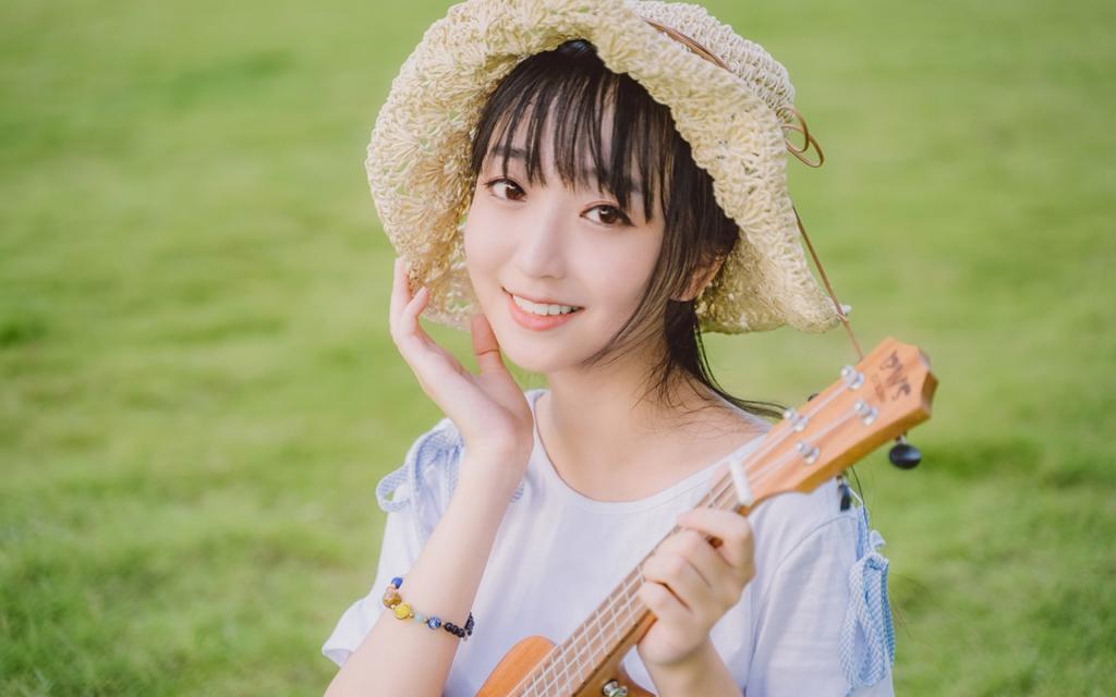 戴草帽的文艺美女写真