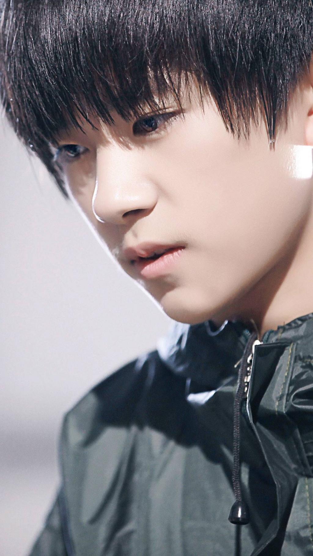 易烊千玺饭拍瞬间