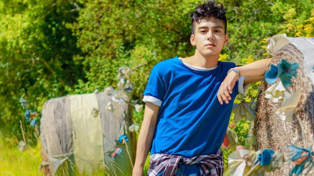 温暖少年曾舜晞时尚写真