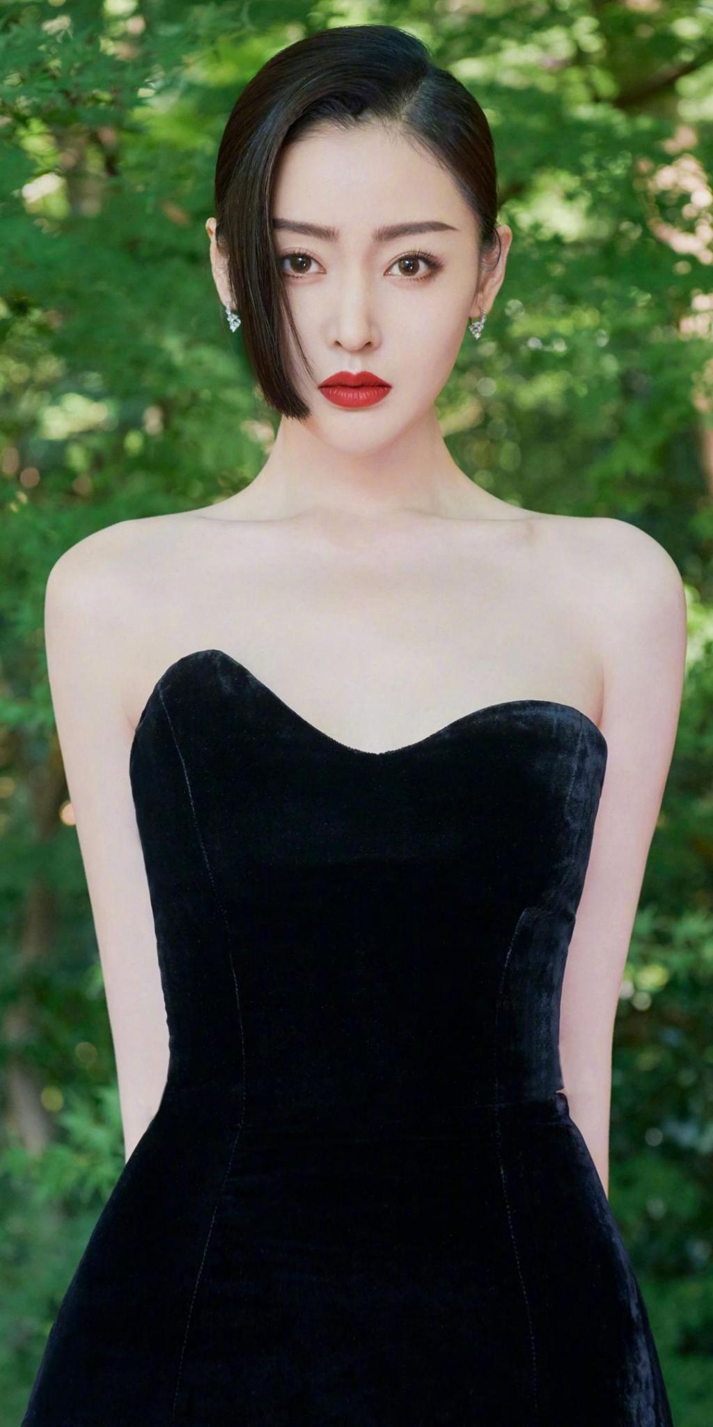 张天爱法式初恋长裙写真